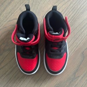 Brand new Nike high tops size 9C